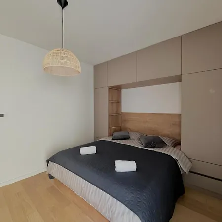 Premium Anemar Zára